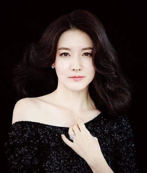 韩网女星爆料视频播放,揭秘娱乐圈不为人知的一面  第2张